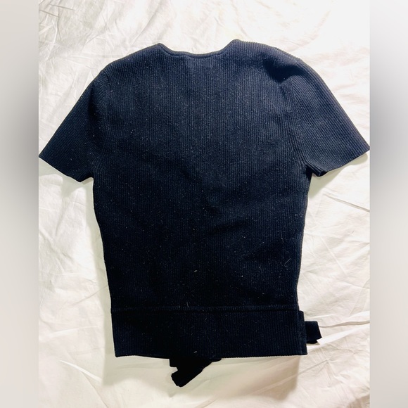 Aritzia little moon All Tied Up black crop short sleeve v-neck tie waist top - Picture 7 of 14
